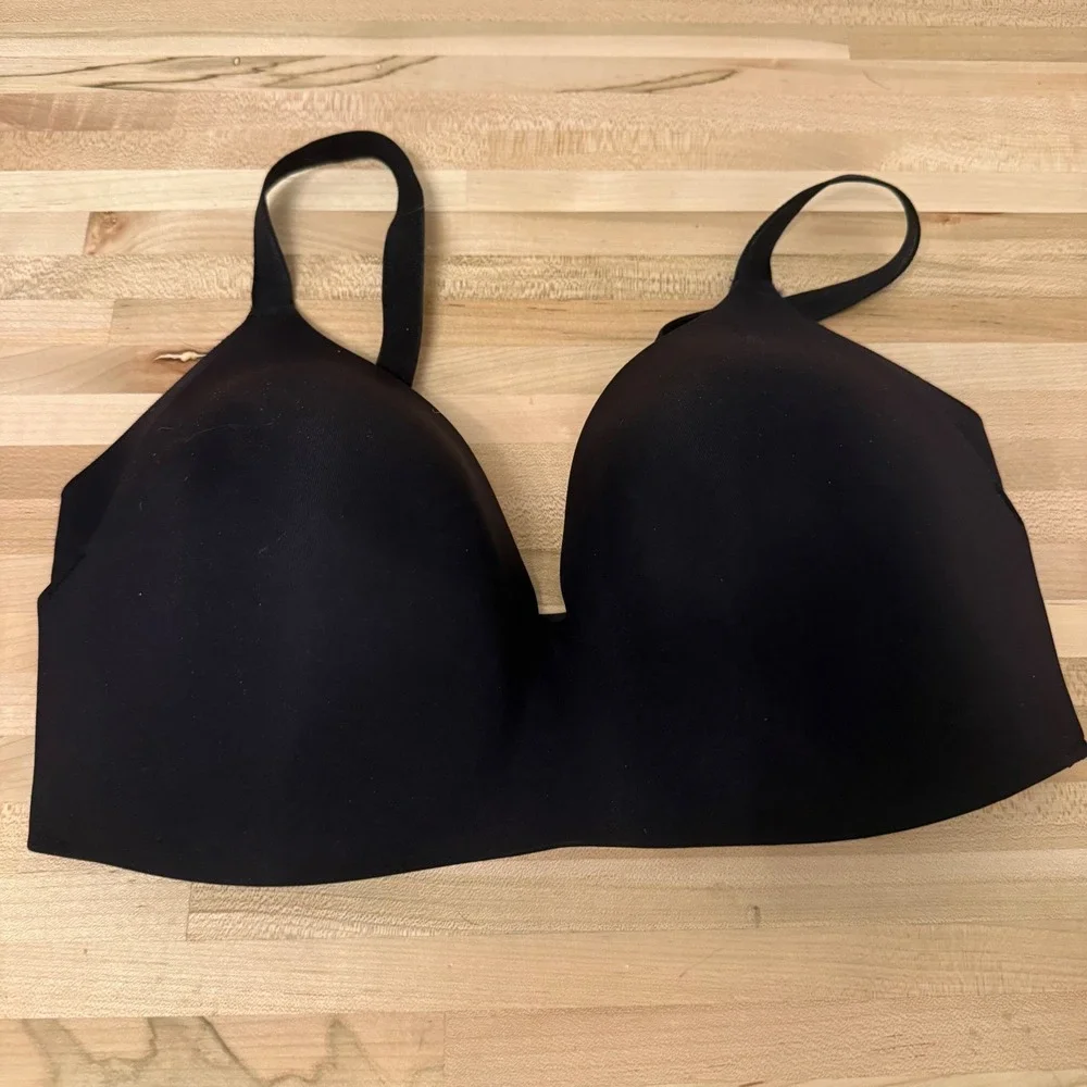 Knix Skims Revolution V-Neck Bra Black Wireless Comfort Supportive Size‎ 6